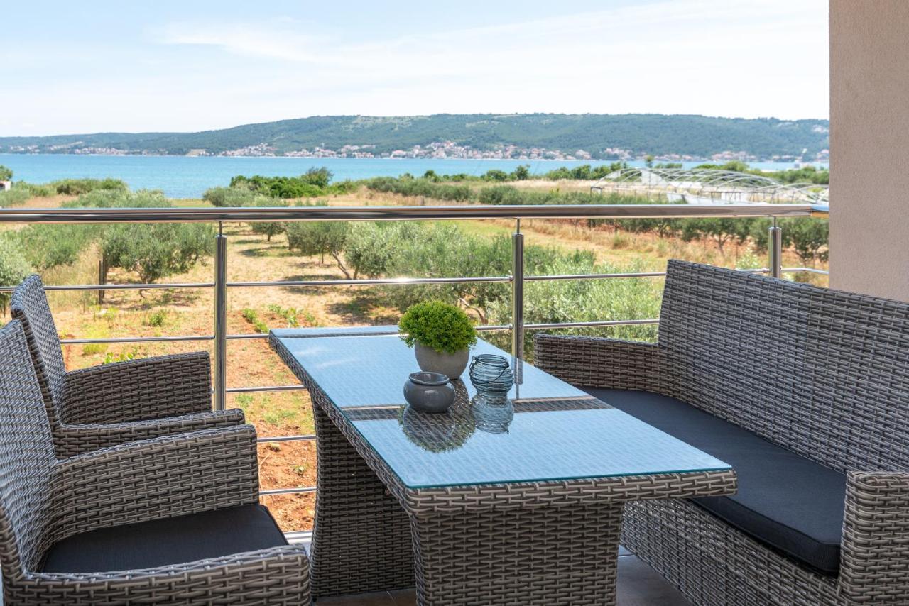 Amazing Sea View Apartment- Romantica Kaštel Štafilić エクステリア 写真