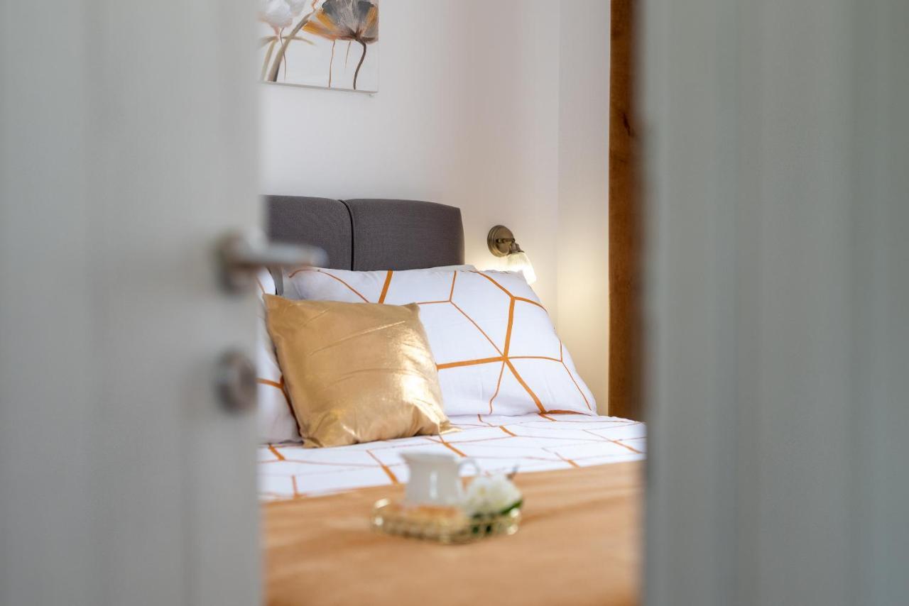 Amazing Sea View Apartment- Romantica Kaštel Štafilić エクステリア 写真