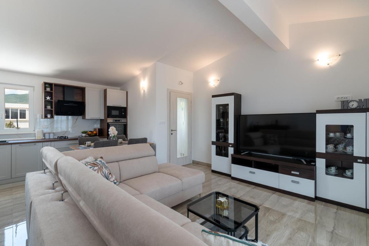 Amazing Sea View Apartment- Romantica Kaštel Štafilić エクステリア 写真