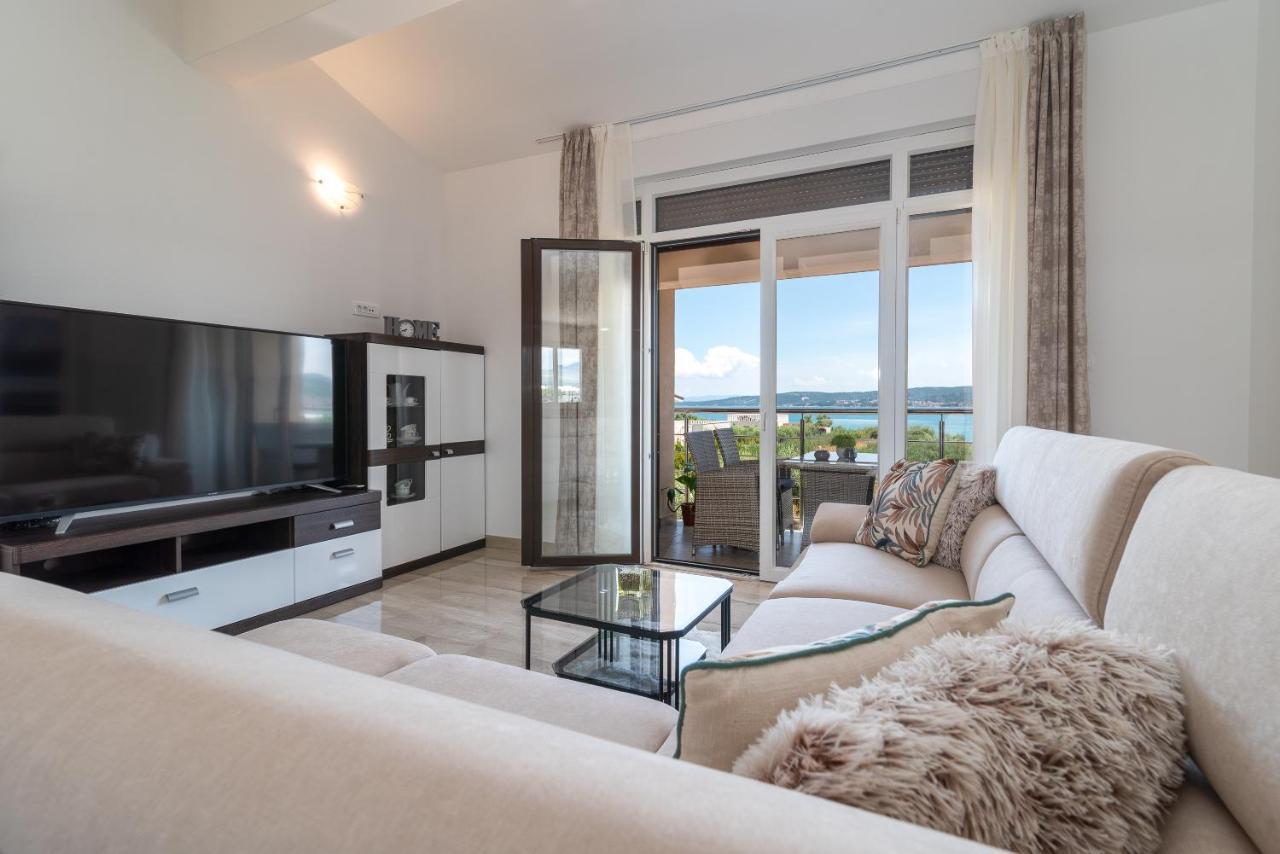 Amazing Sea View Apartment- Romantica Kaštel Štafilić エクステリア 写真