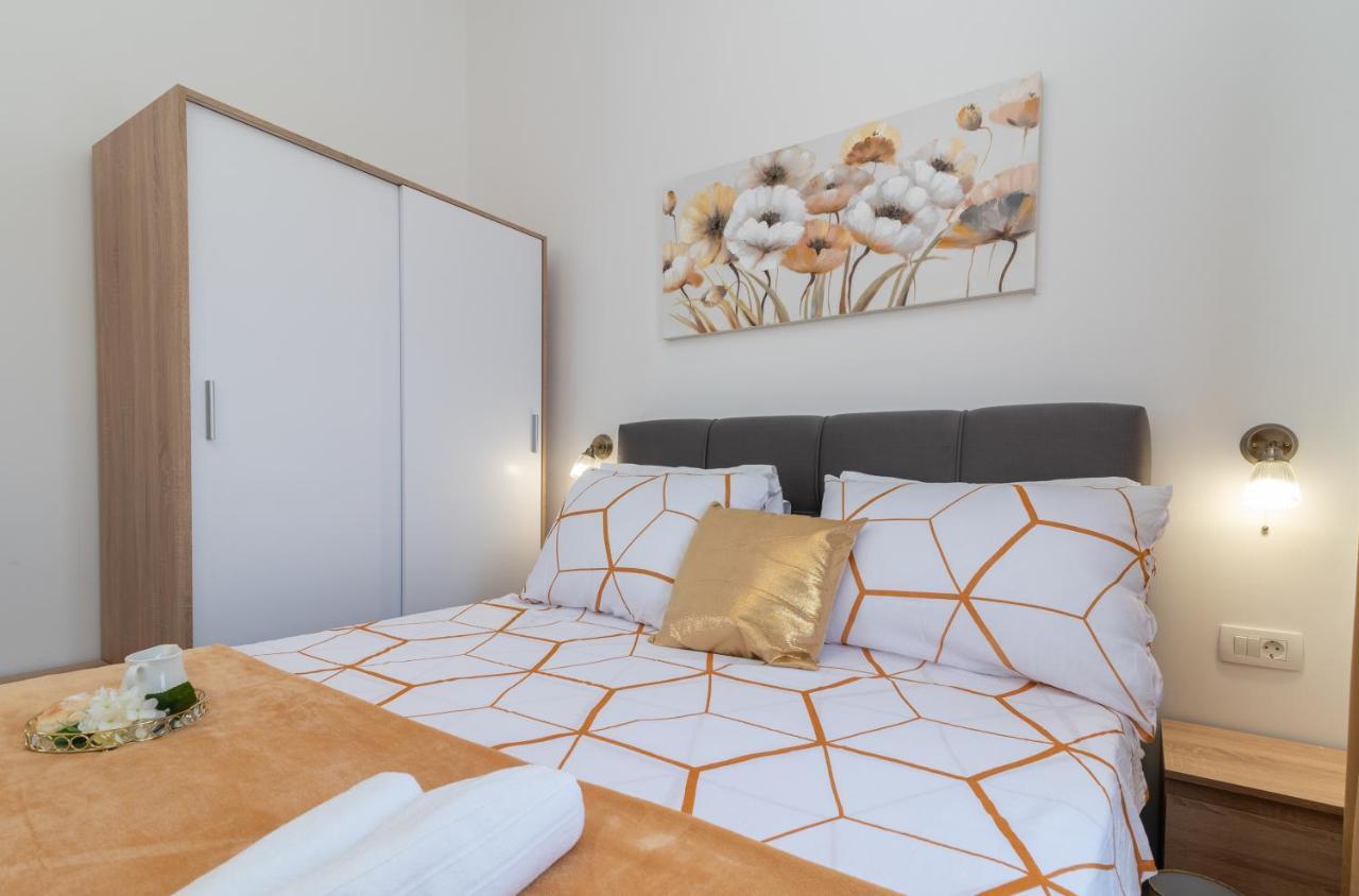 Amazing Sea View Apartment- Romantica Kaštel Štafilić エクステリア 写真