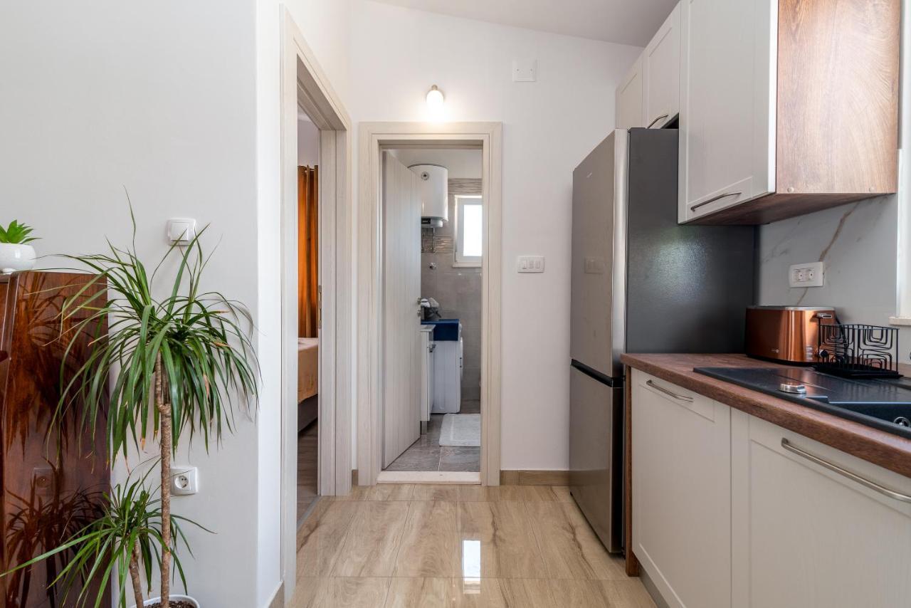 Amazing Sea View Apartment- Romantica Kaštel Štafilić エクステリア 写真