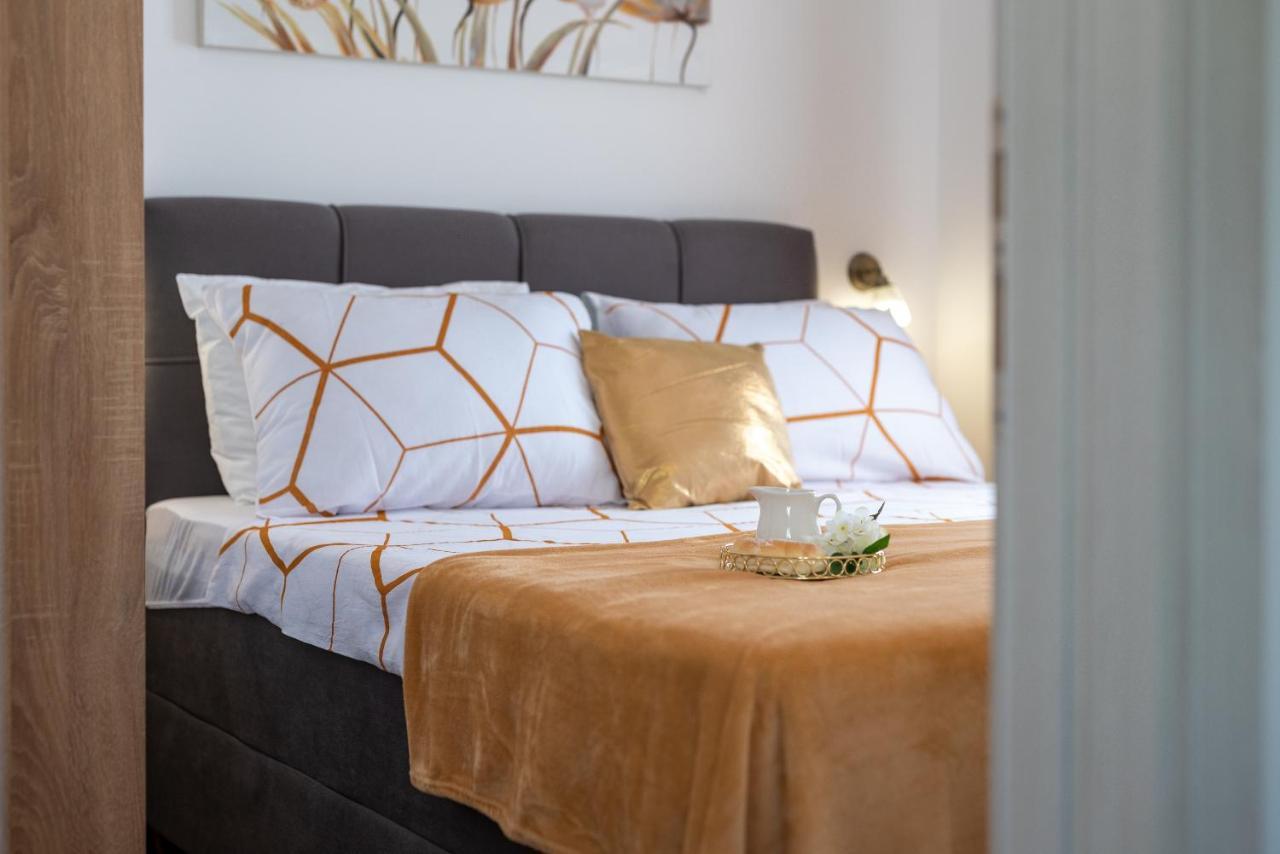 Amazing Sea View Apartment- Romantica Kaštel Štafilić エクステリア 写真