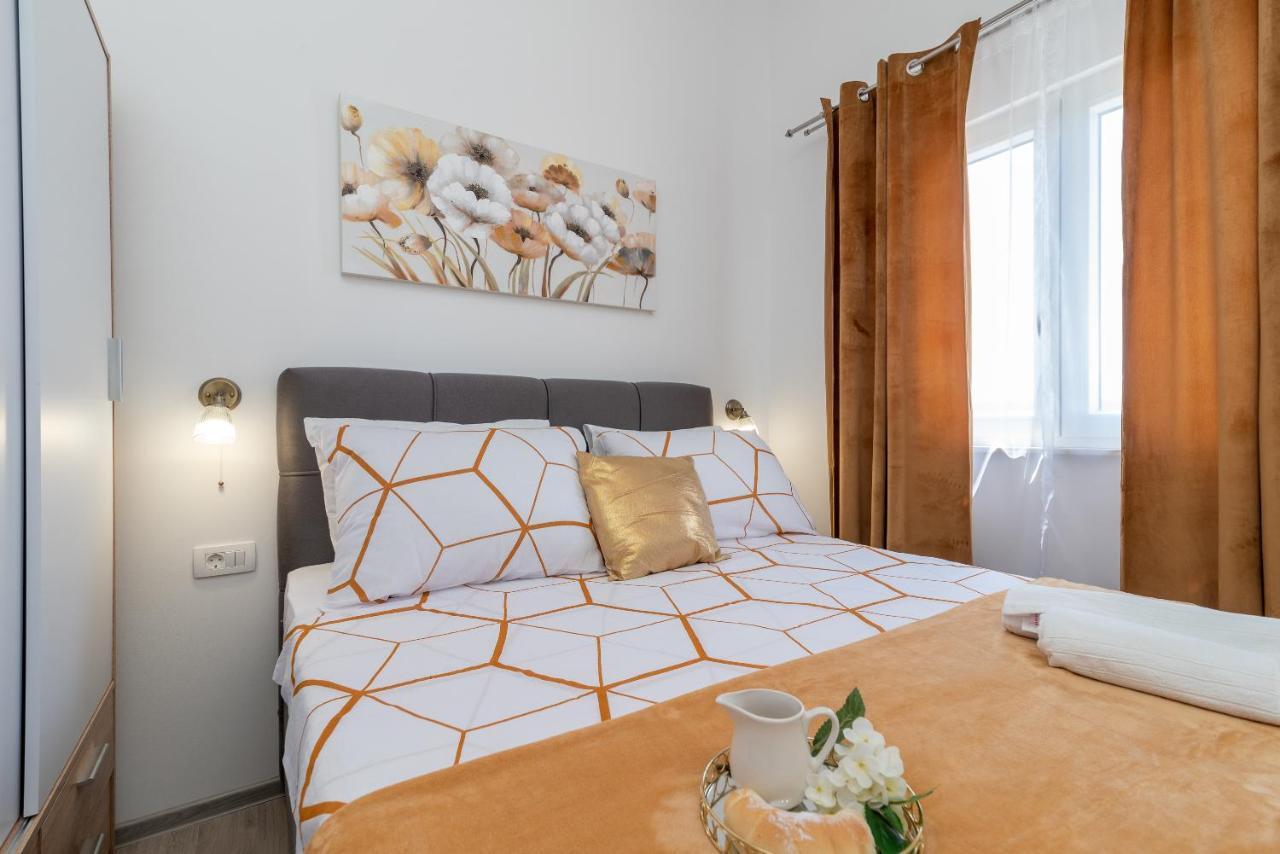 Amazing Sea View Apartment- Romantica Kaštel Štafilić エクステリア 写真