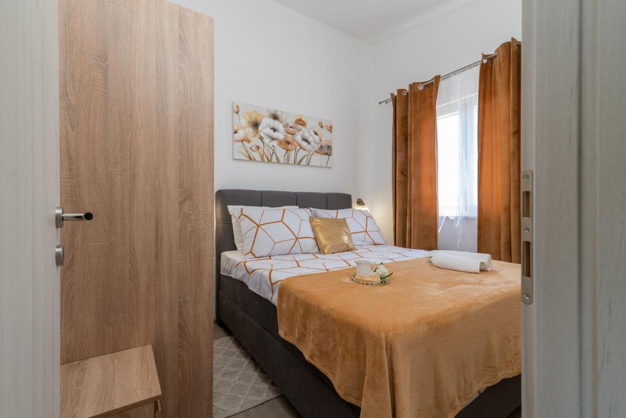 Amazing Sea View Apartment- Romantica Kaštel Štafilić エクステリア 写真