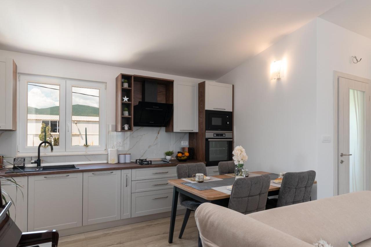Amazing Sea View Apartment- Romantica Kaštel Štafilić エクステリア 写真
