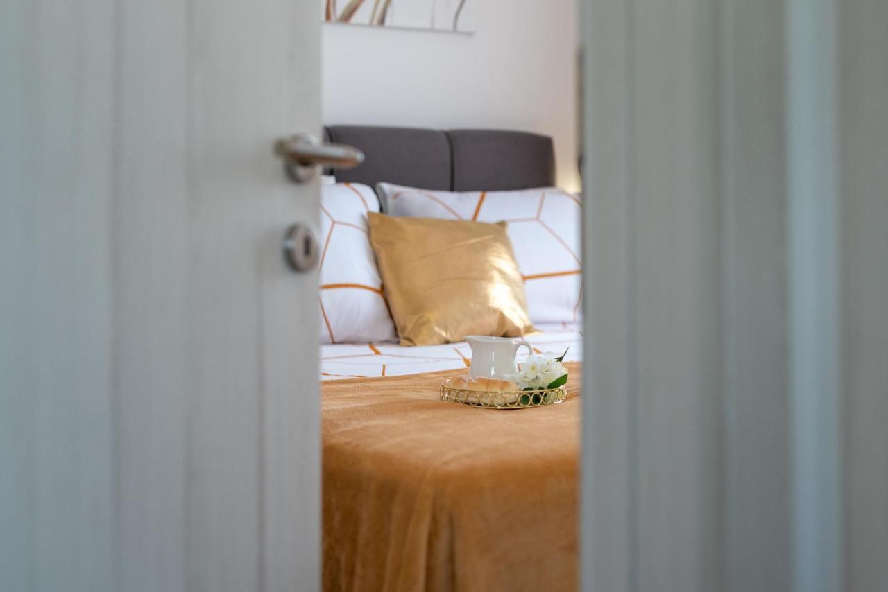 Amazing Sea View Apartment- Romantica Kaštel Štafilić エクステリア 写真